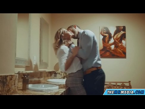 ❤️ Kapag ang isang busty blonde seduces sa isang pampublikong banyo ❤️❌ Porno sa tl.hotpornphotos.ru ﹏